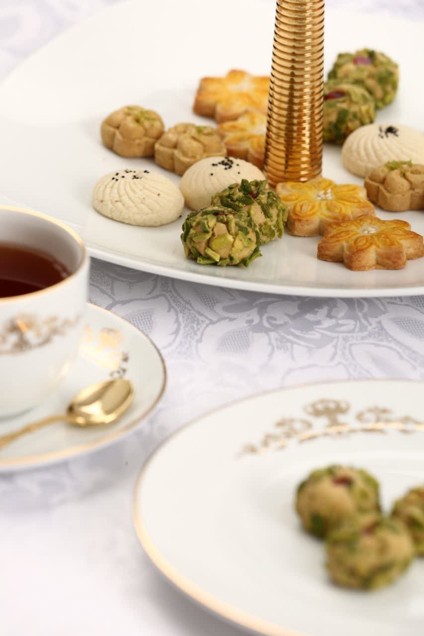 شیرینی سنتی اندرونی پسته ای